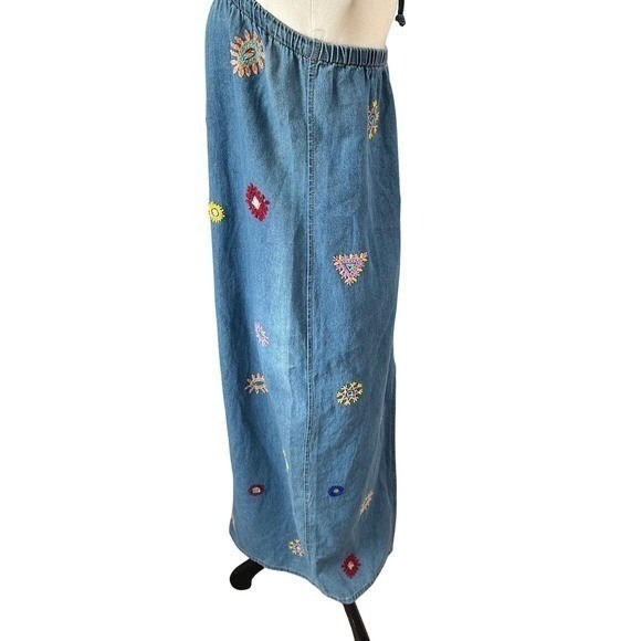 Zara Maxi Dress Womens S Blue Denim Embroidered Floral Halter Smocked Back Boho - Picture 5 of 8